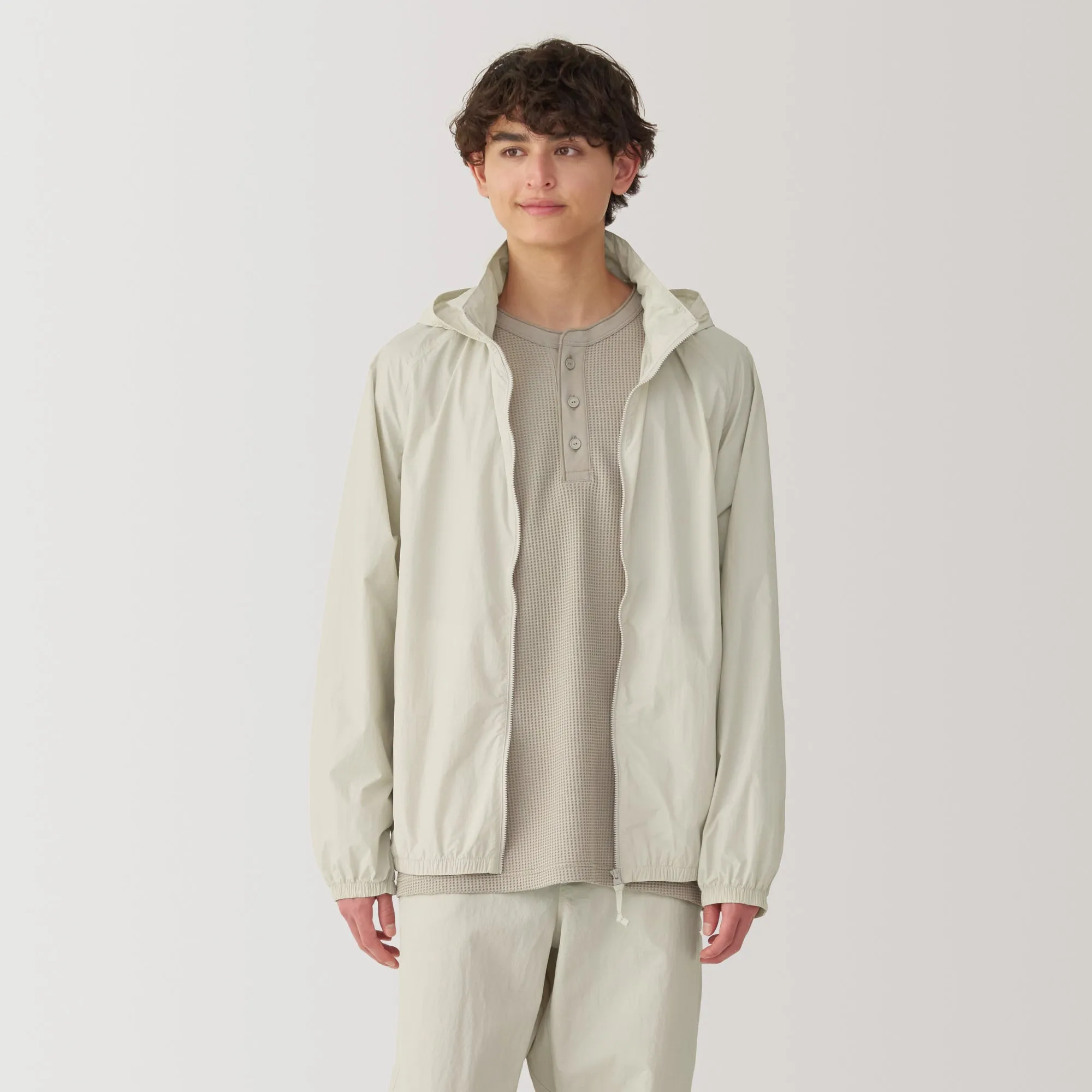 Men's Water Repellent Nylon Packable Windbreaker